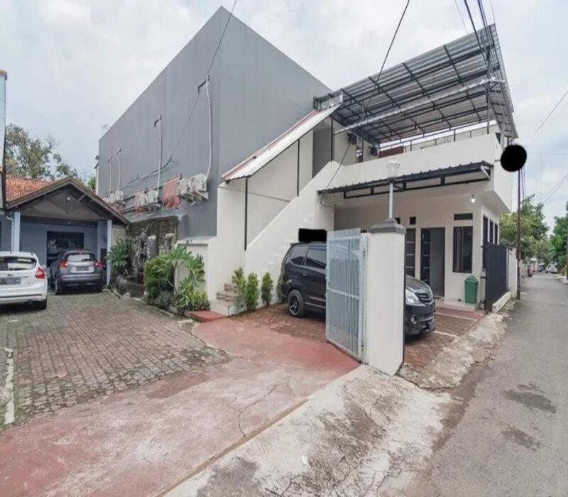 ホテル Tw Penginapan Syariah チアンジュール エクステリア 写真
